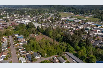 1400 Nandina St, Sweet Home, OR 97386 - Photo 5