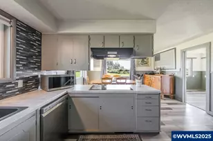 8668 Stayton Rd NE, Turner, OR 97392 - Photo 11