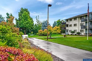 950 Evergreen Rd, Woodburn, OR 97071 - Photo 27