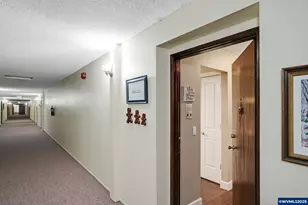 950 Evergreen Rd, Woodburn, OR 97071 - Photo 3