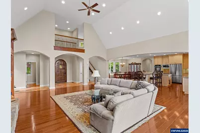 8801 SE Walnut Dr, Amity, OR 97101 - Photo 9