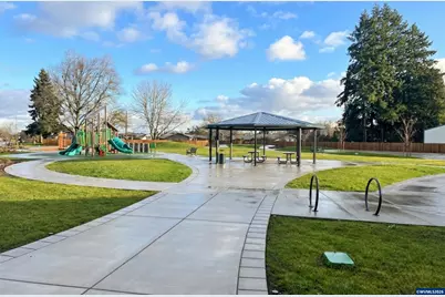 1779 SE Academy St, Dallas, OR 97338 - Photo 33