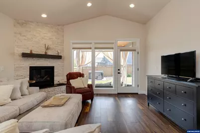 1779 SE Academy St, Dallas, OR 97338 - Photo 9