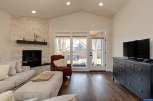 1779 SE Academy St, Dallas, OR 97338 - Photo 9