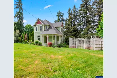 1067 Oak St, Silverton, OR 97381 - Photo 3