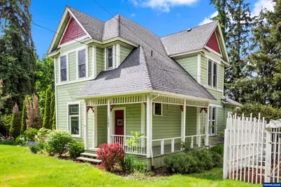 1067 Oak St, Silverton, OR 97381 - Photo 1