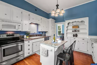 1067 Oak St, Silverton, OR 97381 - Photo 23