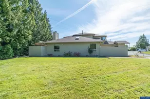 2724 Cedarwood Ct SE, Albany, OR 97322 - Photo 3