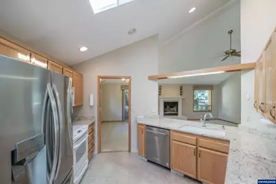 2724 Cedarwood Ct SE, Albany, OR 97322 - Photo 17