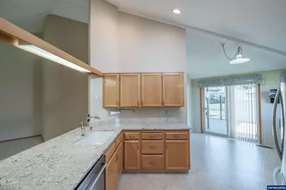 2724 Cedarwood Ct SE, Albany, OR 97322 - Photo 19