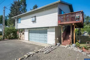 541 SE Oar Ave, Lincoln City, OR 97367 - Photo 9