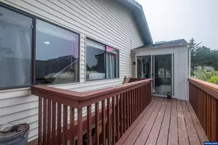 541 SE Oar Ave, Lincoln City, OR 97367 - Photo 21