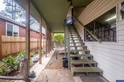 541 SE Oar Av, Lincoln City, OR 97367 - Photo 37