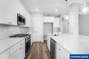 1099 Arthur Way NW, Salem, OR 97304 - Photo 9