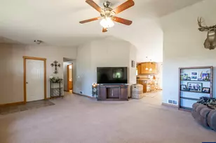 39042 Mt Hope Dr, Lebanon, OR 97355 - Photo 15