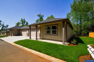 257 NW Douglas (-259) St, Dallas, OR 97338 - Photo 3