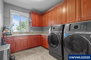 2021 Pikes Pass Ct SE, Salem, OR 97306 - Photo 21