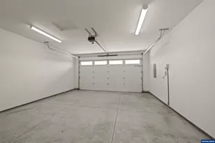 2525 NW Redwood Cir, Redmond, OR 97756 - Photo 29