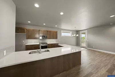 2525 NW Redwood Cir, Redmond, OR 97756 - Photo 13