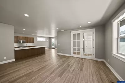 2525 NW Redwood Cir, Redmond, OR 97756 - Photo 9