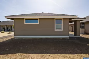 2633 NW Redwood Cir, Redmond, OR 97756 - Photo 5