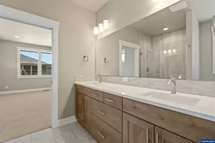 2622 NW Redwood Cir, Redmond, OR 97756 - Photo 25