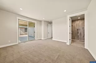 2528 NW Redwood Cir, Redmond, OR 97756 - Photo 21