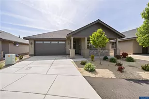 2528 NW Redwood Cir, Redmond, OR 97756 - Photo 3