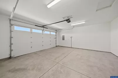 2528 NW Redwood Cir, Redmond, OR 97756 - Photo 29