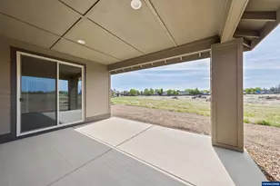 2528 NW Redwood Cir, Redmond, OR 97756 - Photo 7