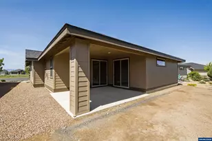 2628 NW Redwood Cir, Redmond, OR 97756 - Photo 5