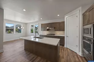 2695 NW 23rd Lp, Redmond, OR 97756 - Photo 15