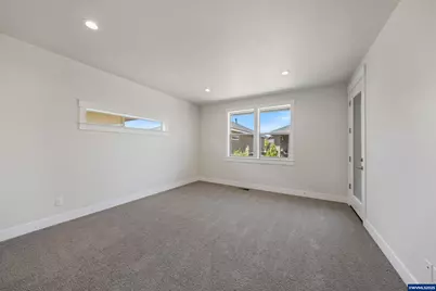 2695 NW 23rd Lp, Redmond, OR 97756 - Photo 23