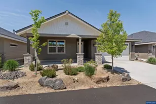 2695 NW 23rd Lp, Redmond, OR 97756 - Photo 3