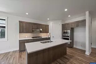 2695 NW 23rd Lp, Redmond, OR 97756 - Photo 17