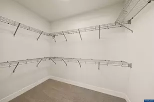 2366 NW Redwood Ave, Redmond, OR 97756 - Photo 27