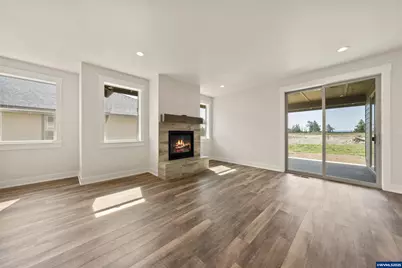 2366 NW Redwood Av, Redmond, OR 97756 - Photo 9