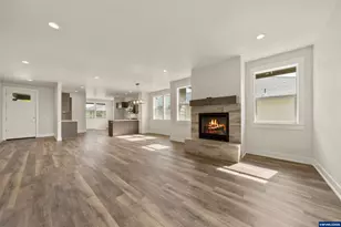 2366 NW Redwood Ave, Redmond, OR 97756 - Photo 11