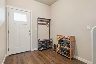 760 S 16th St, Philomath, OR 97370 - Photo 5