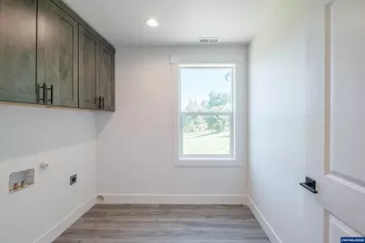 36953 Victory Dr, Lebanon, OR 97355 - Photo 25