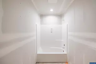 36953 Victory Dr, Lebanon, OR 97355 - Photo 31