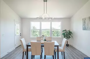 36953 Victory Dr, Lebanon, OR 97355 - Photo 11