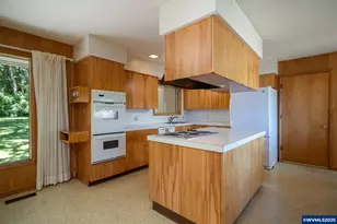 3375 Eagle Crest Rd NW, Salem, OR 97304 - Photo 15