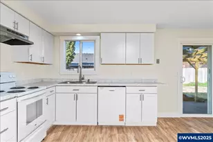 4655 Crown Ct NE, Salem, OR 97301 - Photo 7