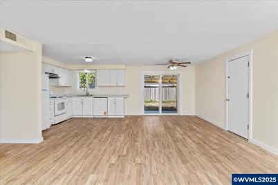 4655 Crown Ct NE, Salem, OR 97301 - Photo 3