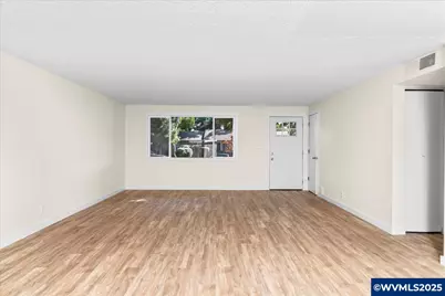 4655 Crown Ct NE, Salem, OR 97301 - Photo 9