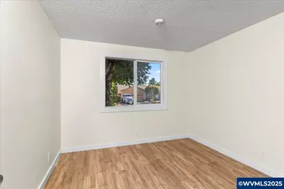 4655 Crown Ct NE, Salem, OR 97301 - Photo 13