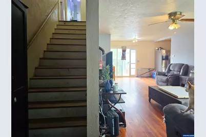1129 1st Av, Sweet Home, OR 97386 - Photo 3