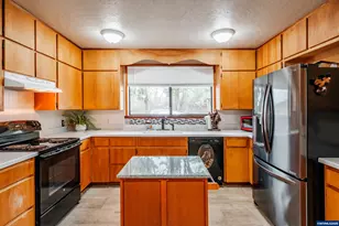 14350 Salt Creek Rd, Dallas, OR 97338 - Photo 5