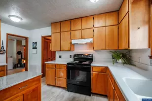 14350 Salt Creek Rd, Dallas, OR 97338 - Photo 9